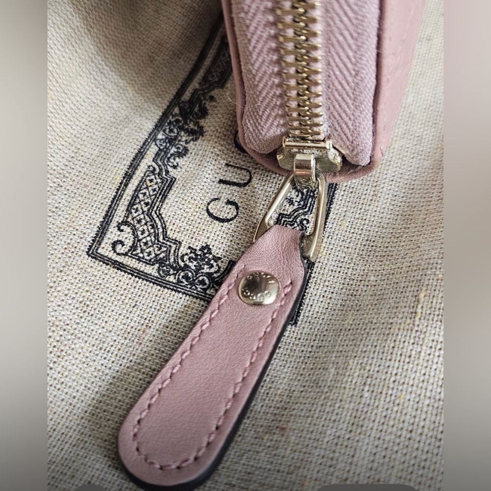 Authentic Gucci Microguccissima Soft Pink Zip Around Wallet - Picture 5 of 10